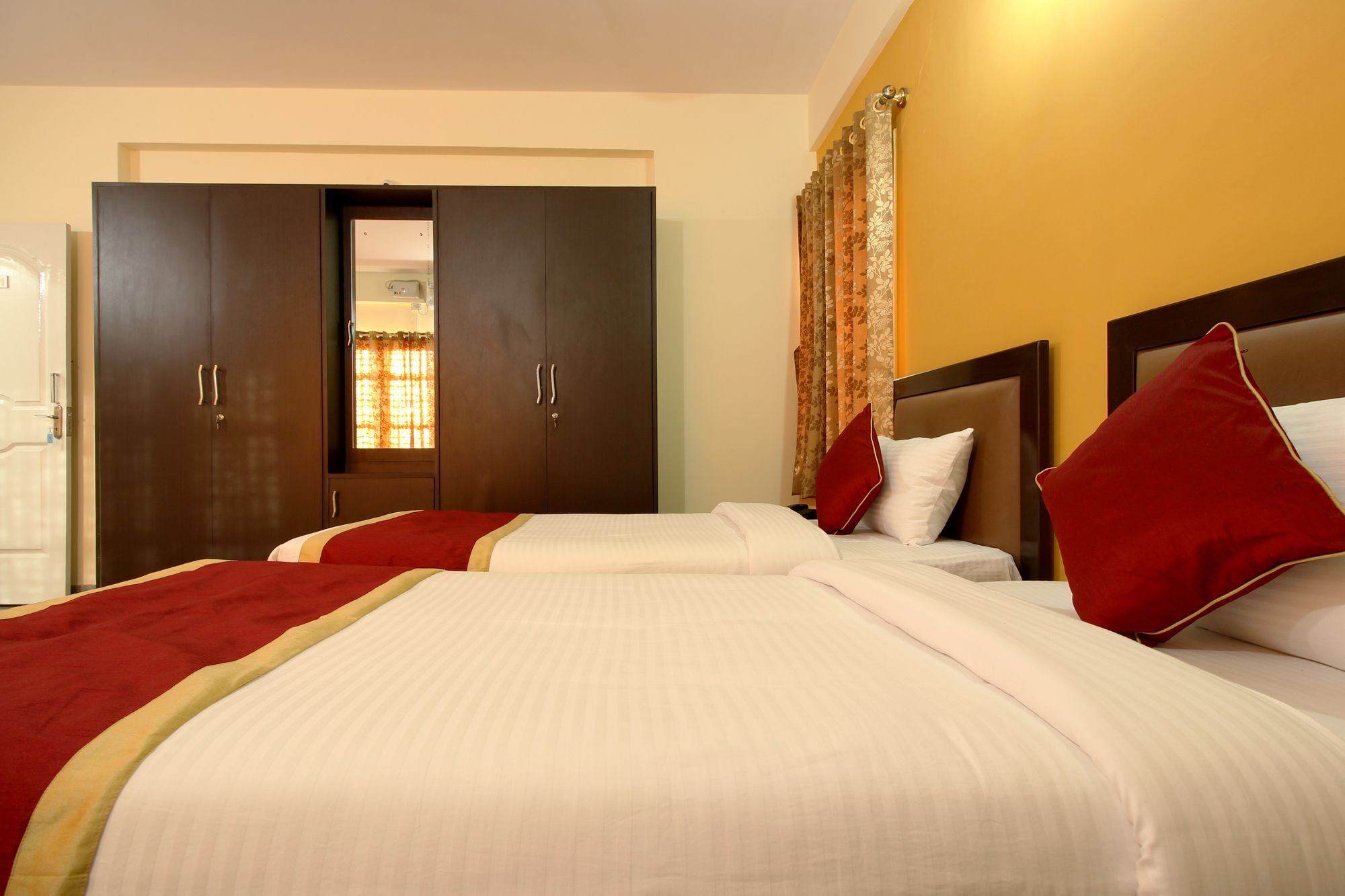 העיר בנגלור The Banjaara Suites מראה חיצוני תמונה
